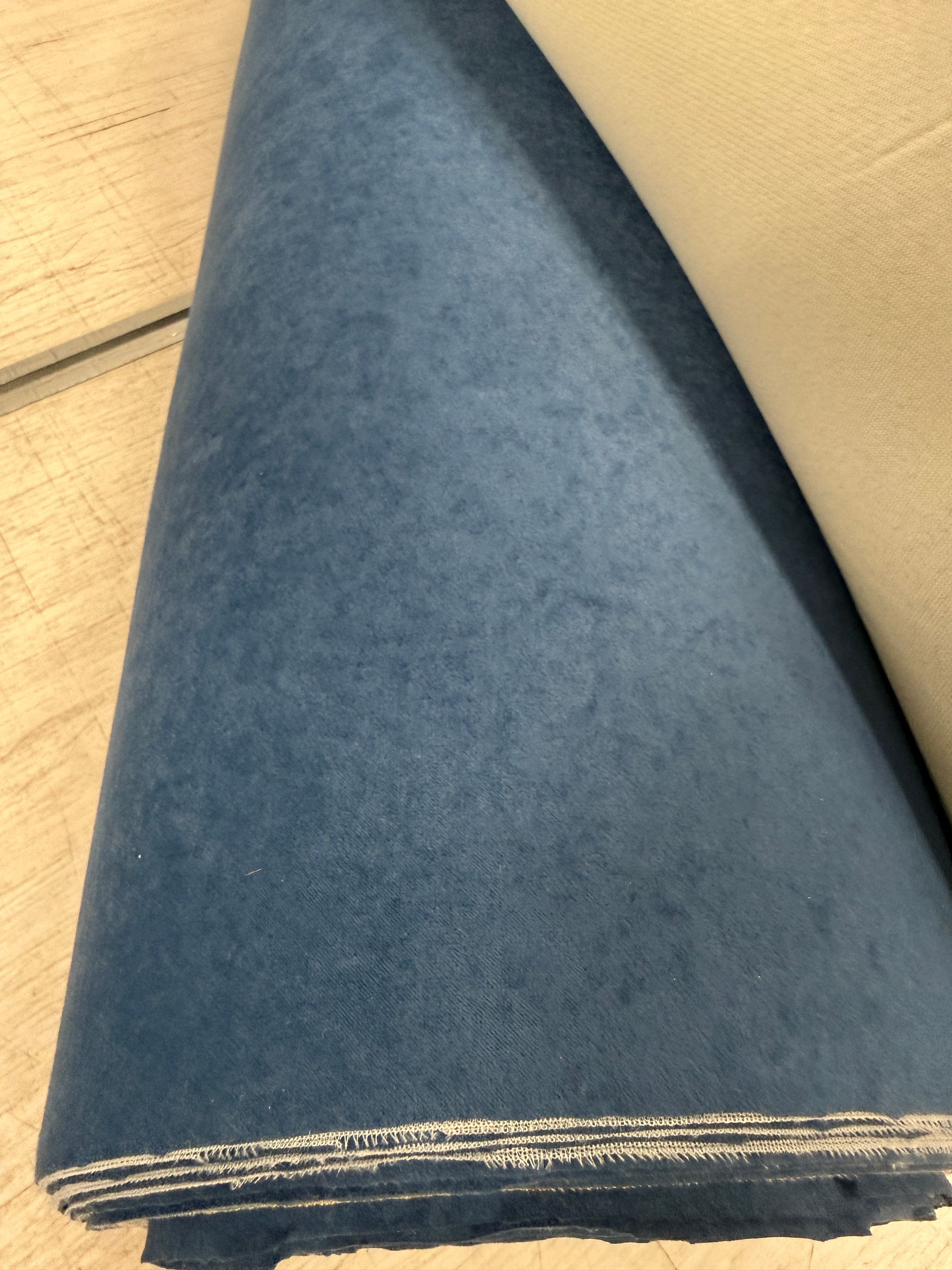Image 2/5