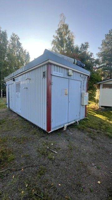 Image 1/17