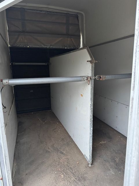 Image 4/19