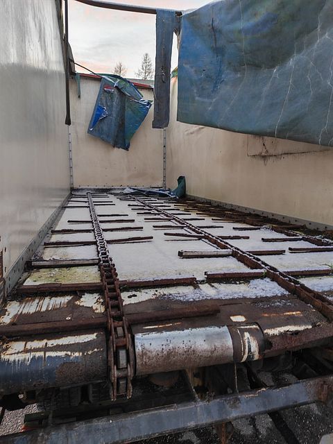 Image 10/16