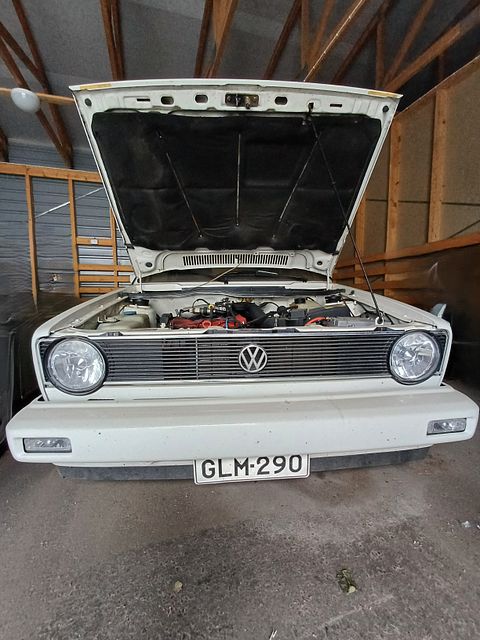 Image 8/10