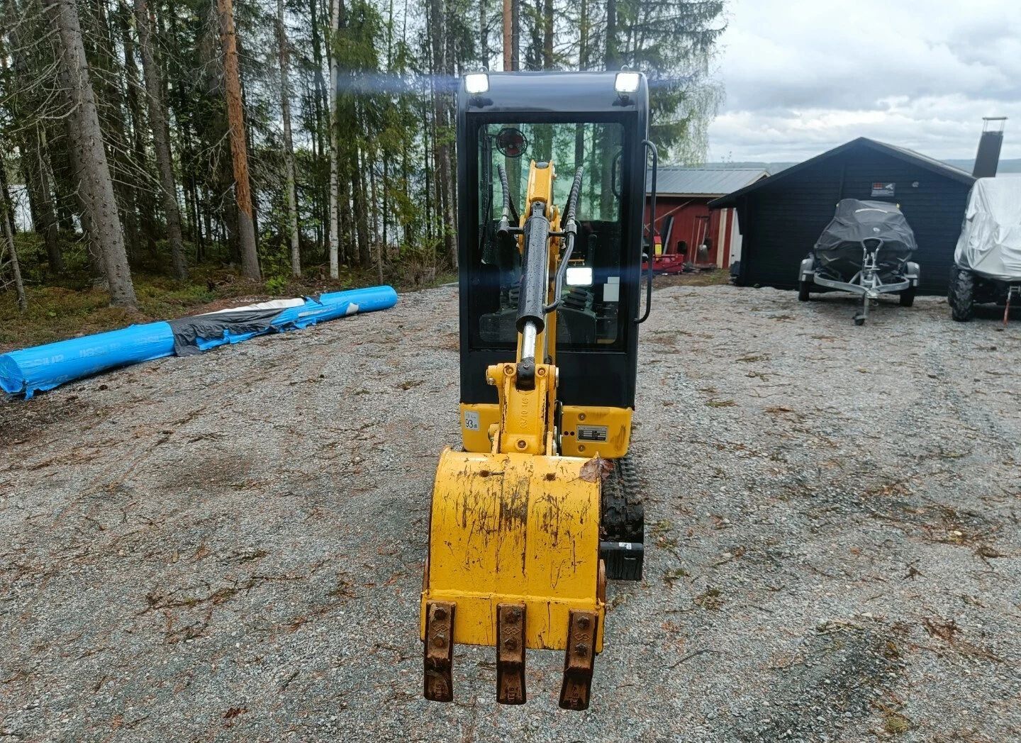 Image 3/18