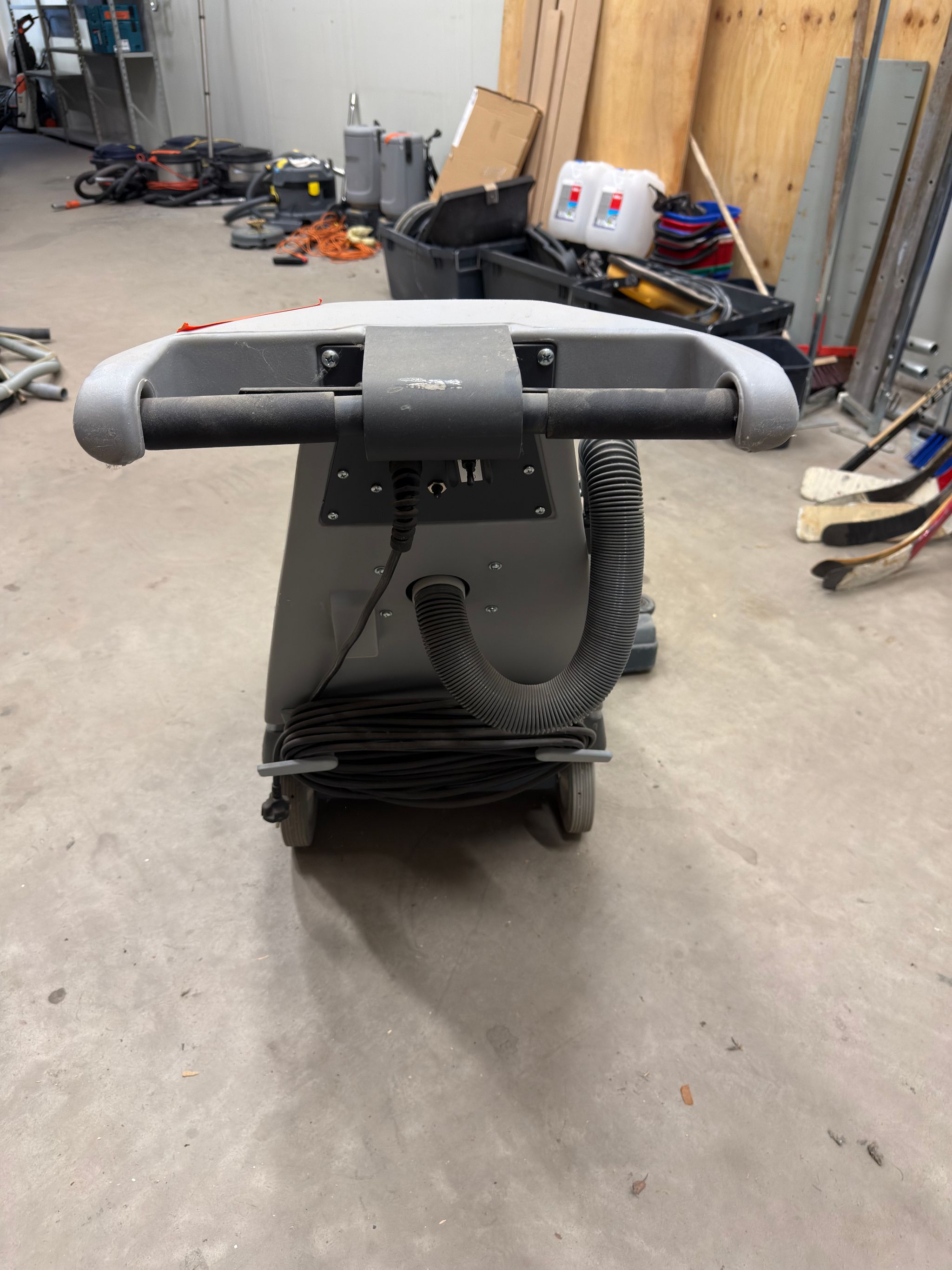 Image 6/23