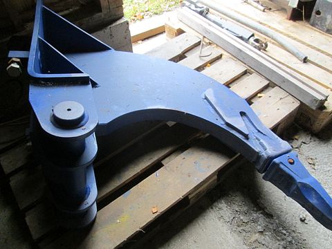 Image 2/5