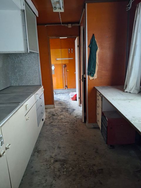 Image 11/11