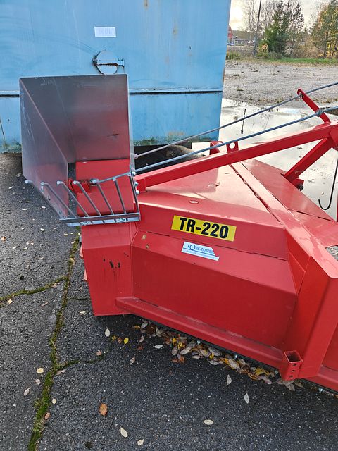Image 2/5