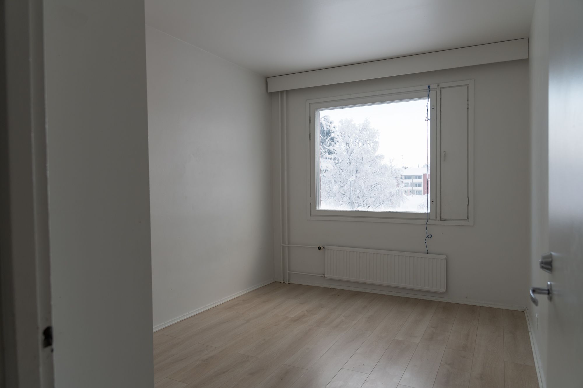 Image 5/9