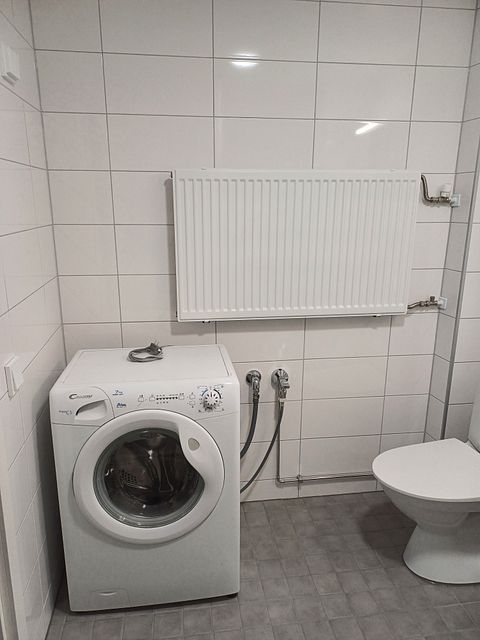 Image 8/24