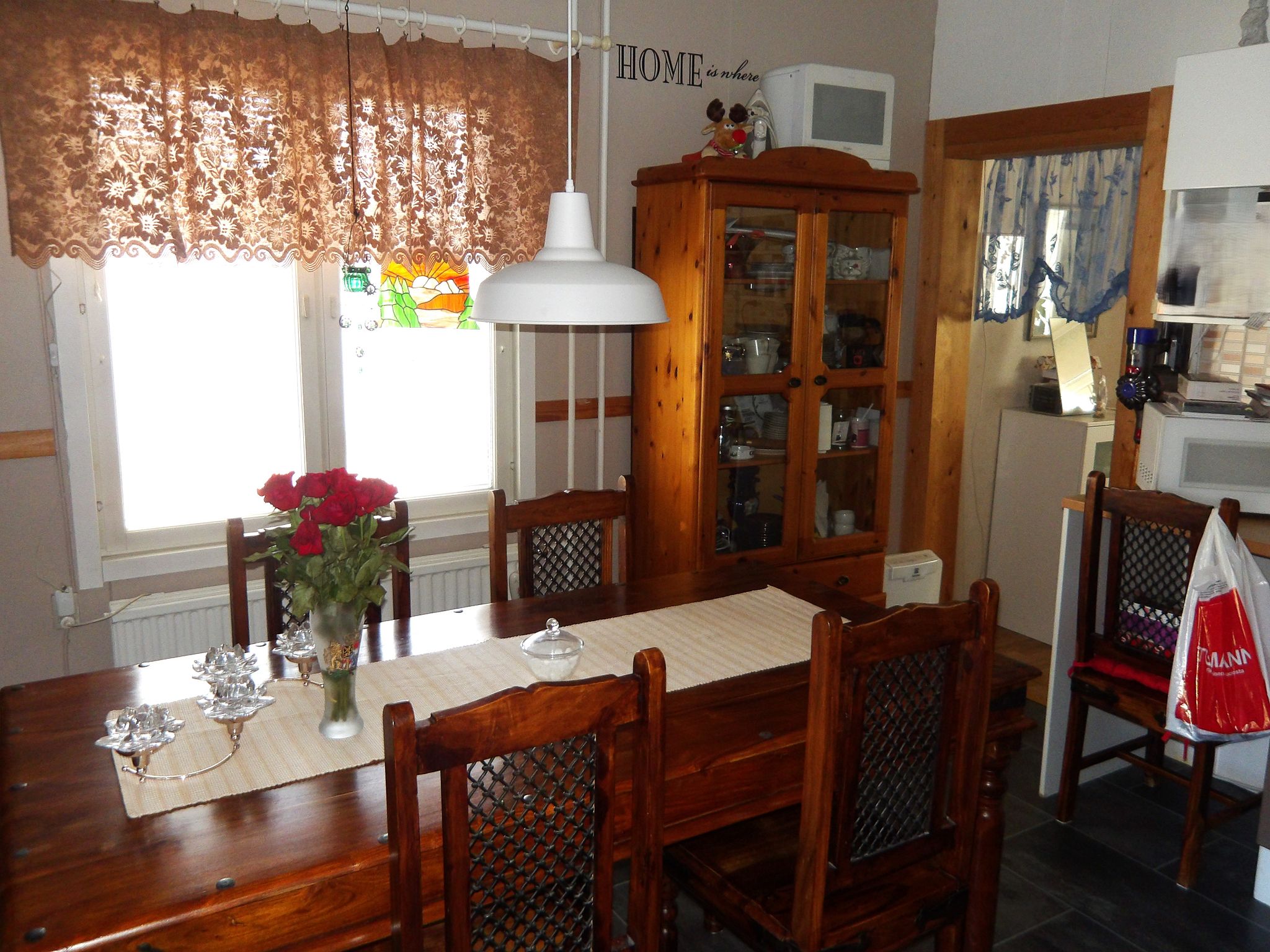 Image 8/42