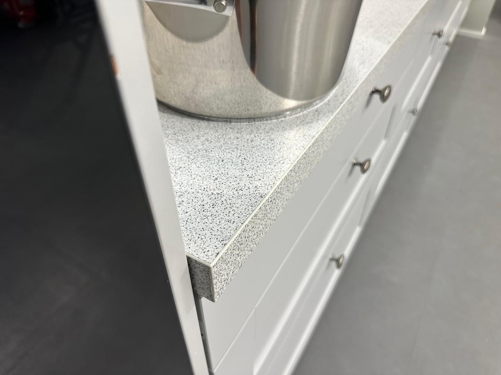 Image 8/69