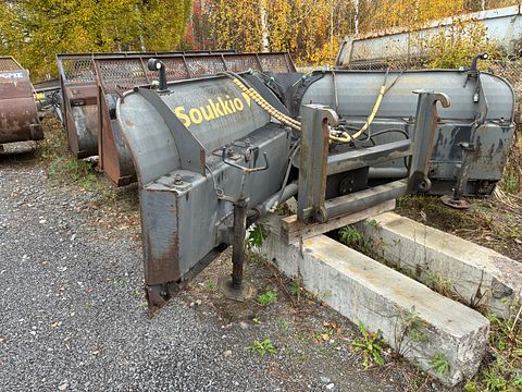 Image 5/9