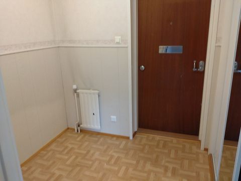 Image 7/8
