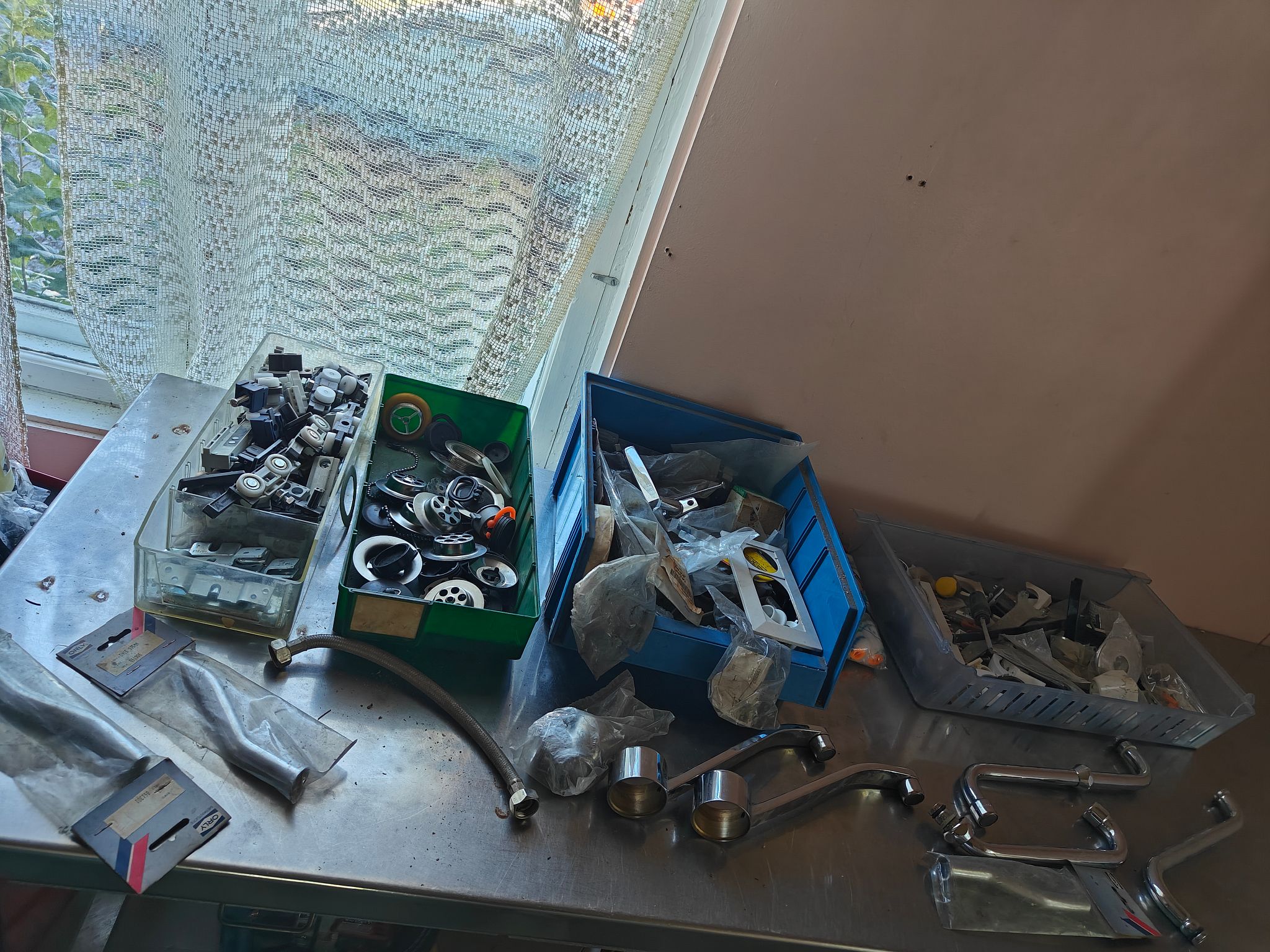 Image 1/12