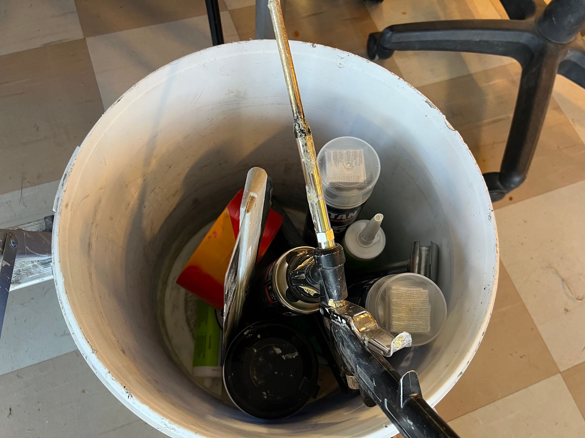Image 6/9