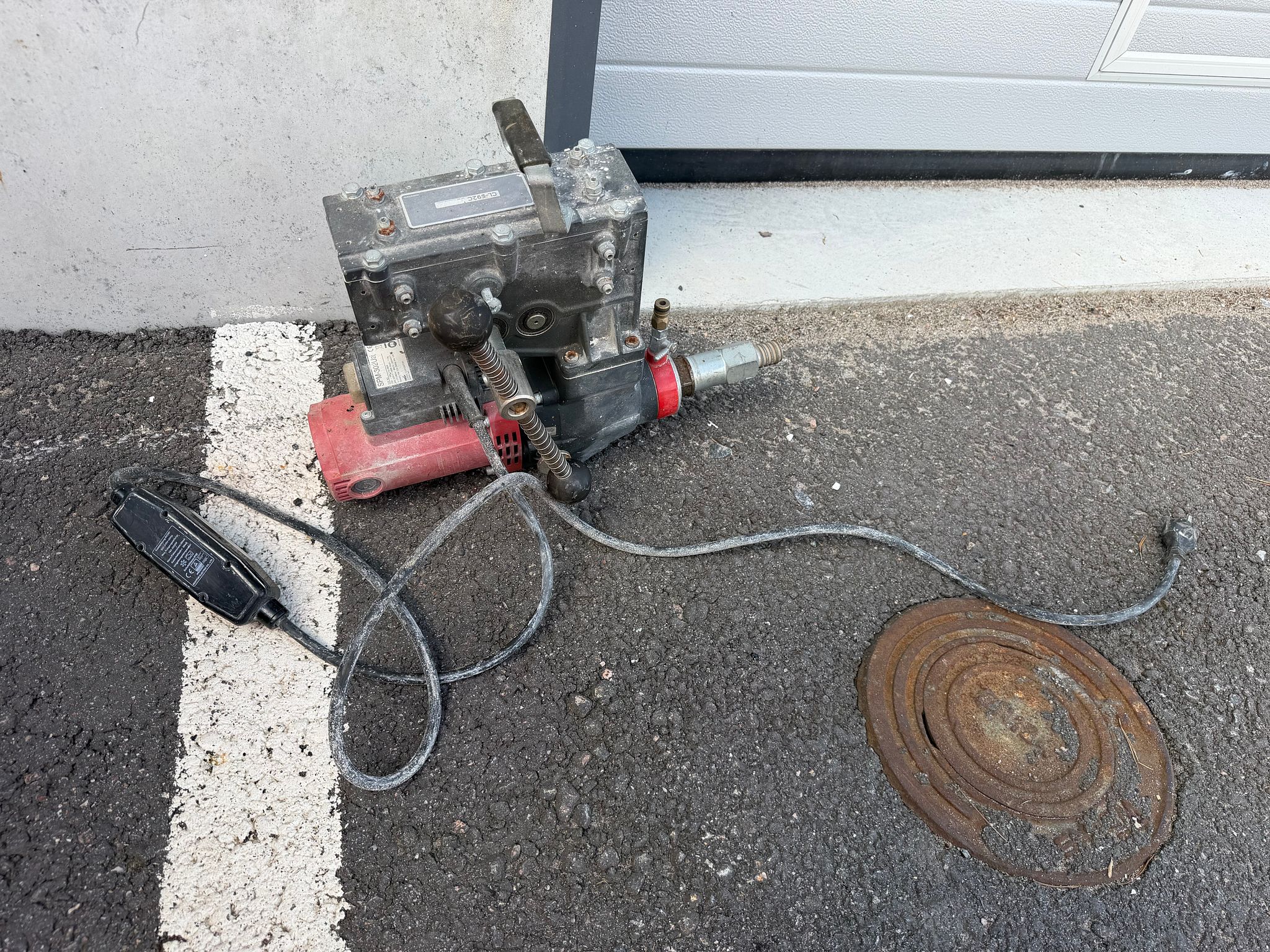 Image 1/10