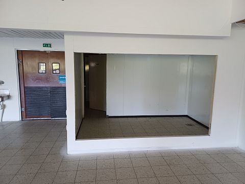 Image 5/51