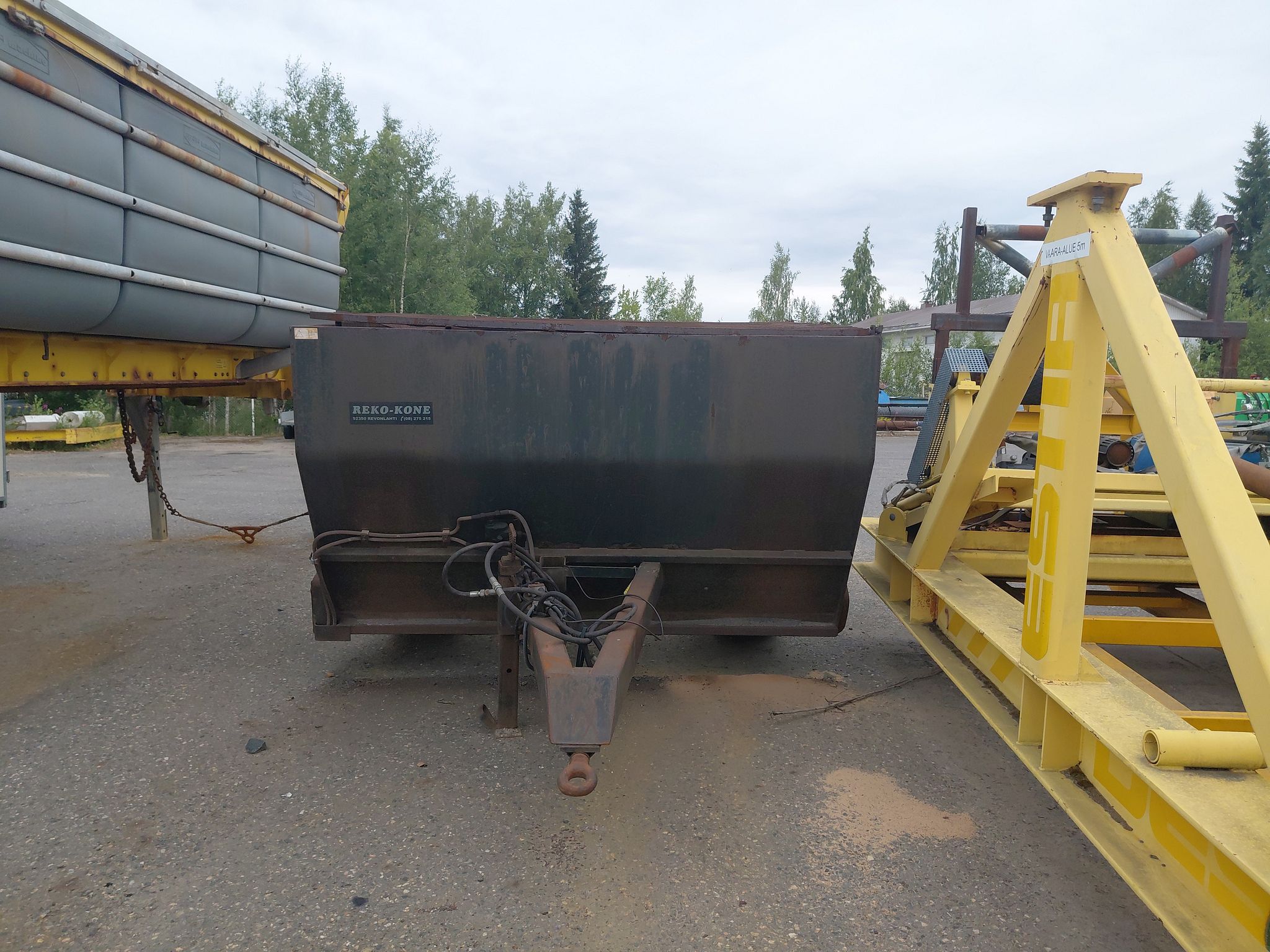 Image 1/9