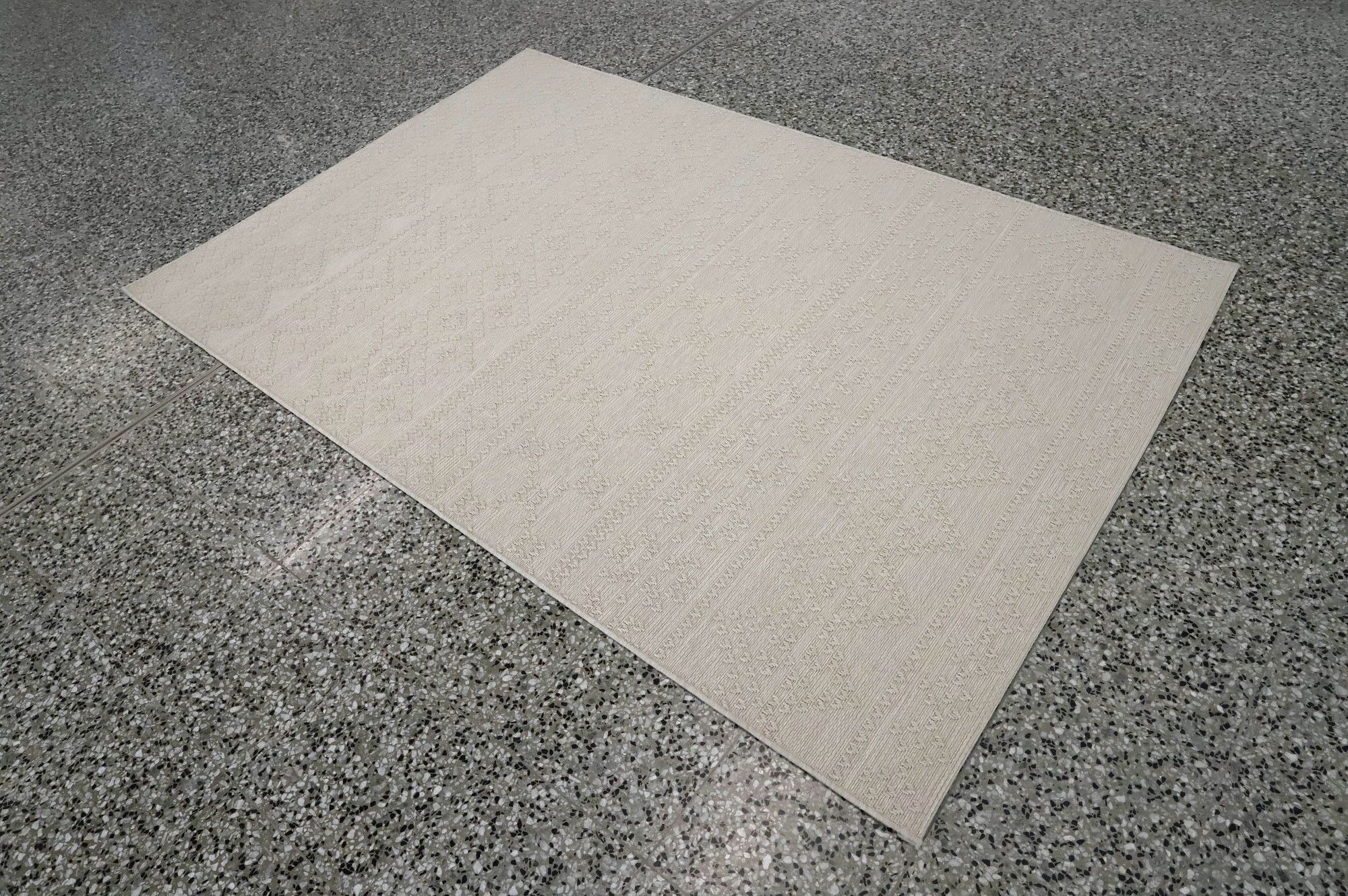 Image 1/6