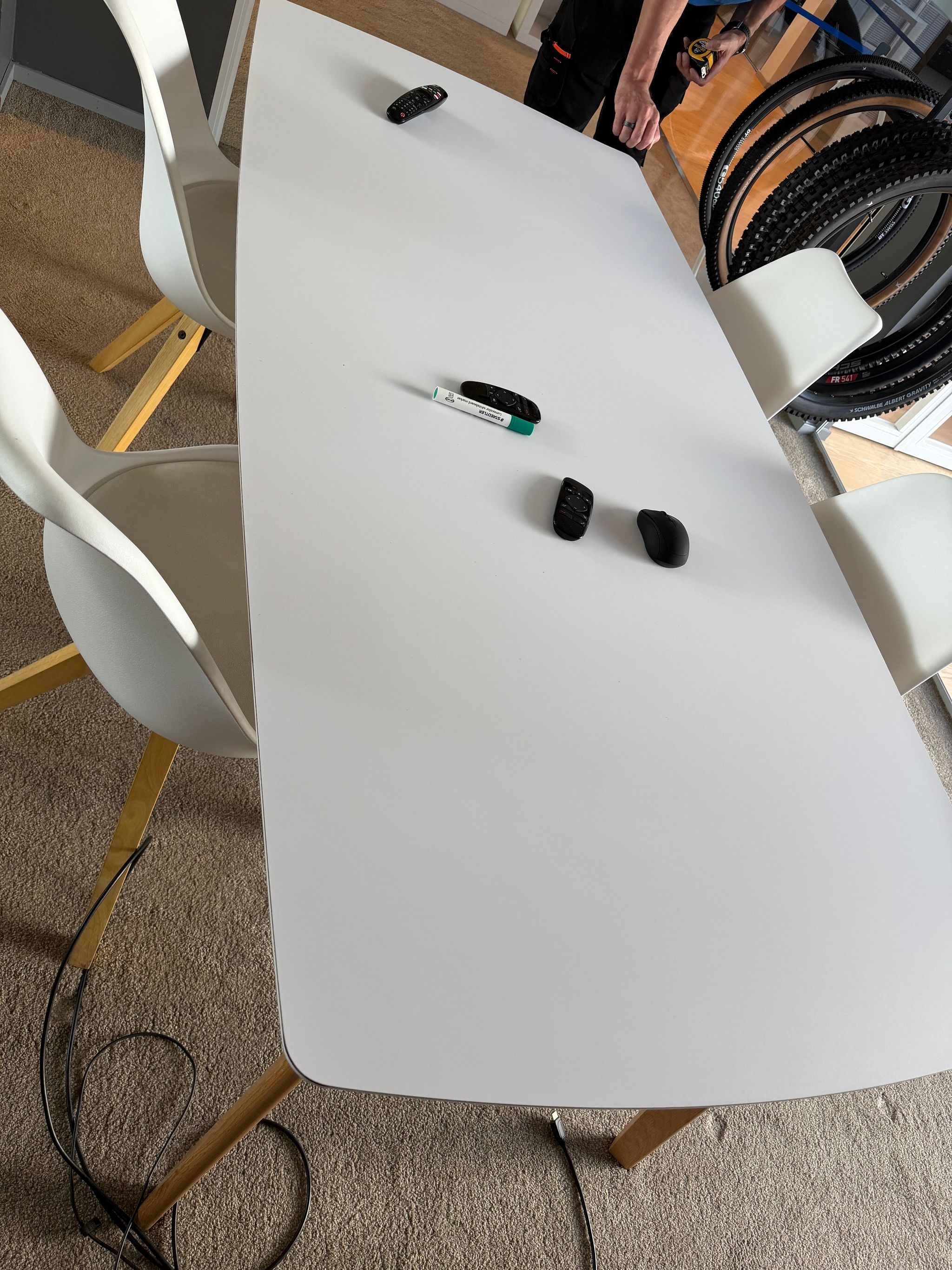 Image 3/32