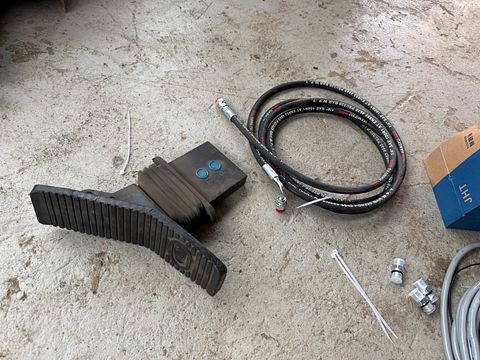 Image 5/5