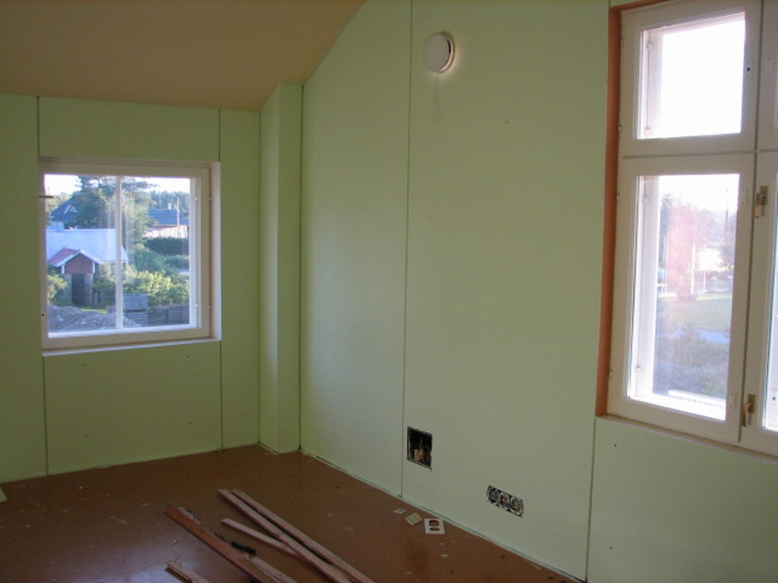 Image 12/50