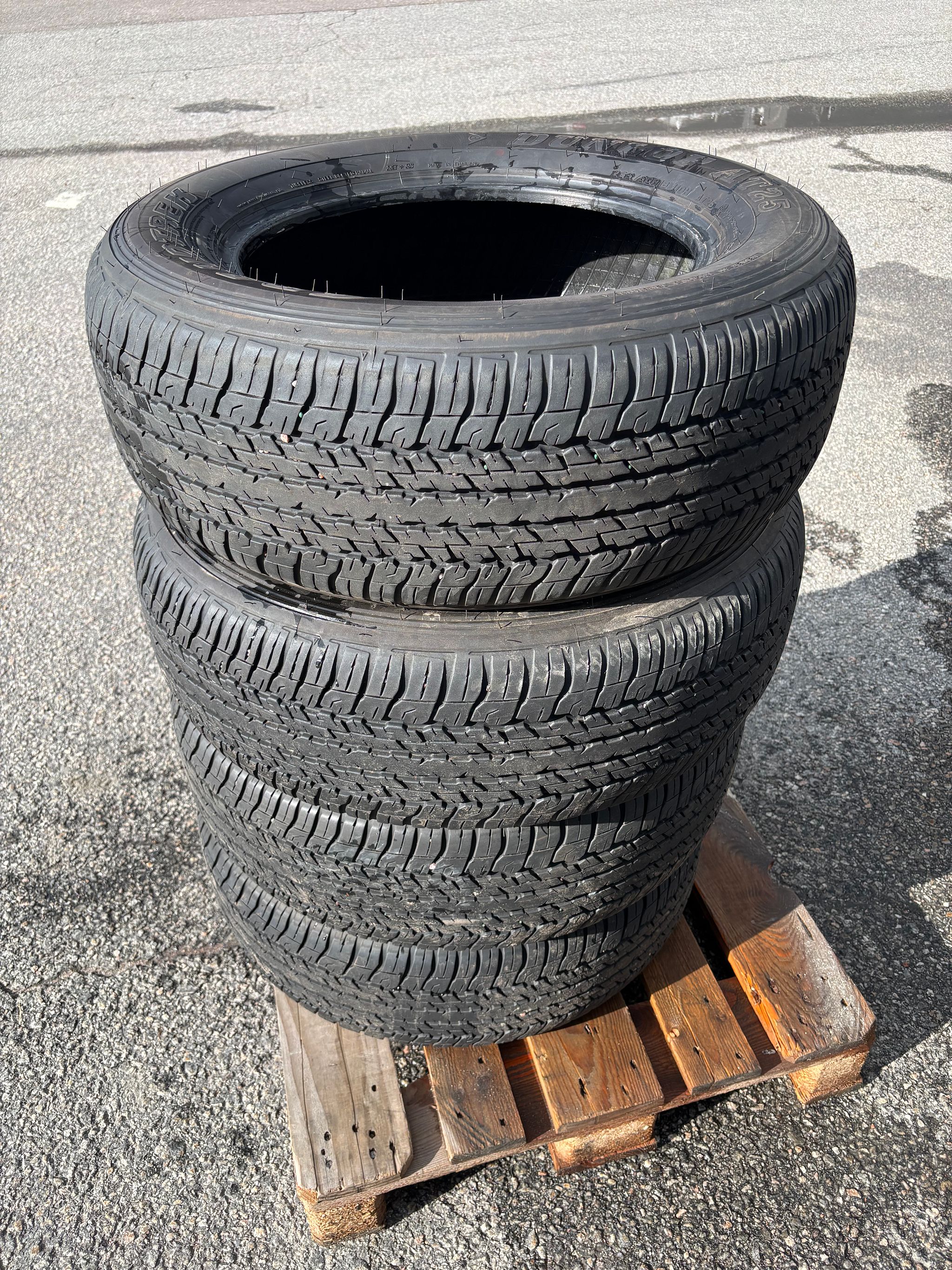 Image 1/8