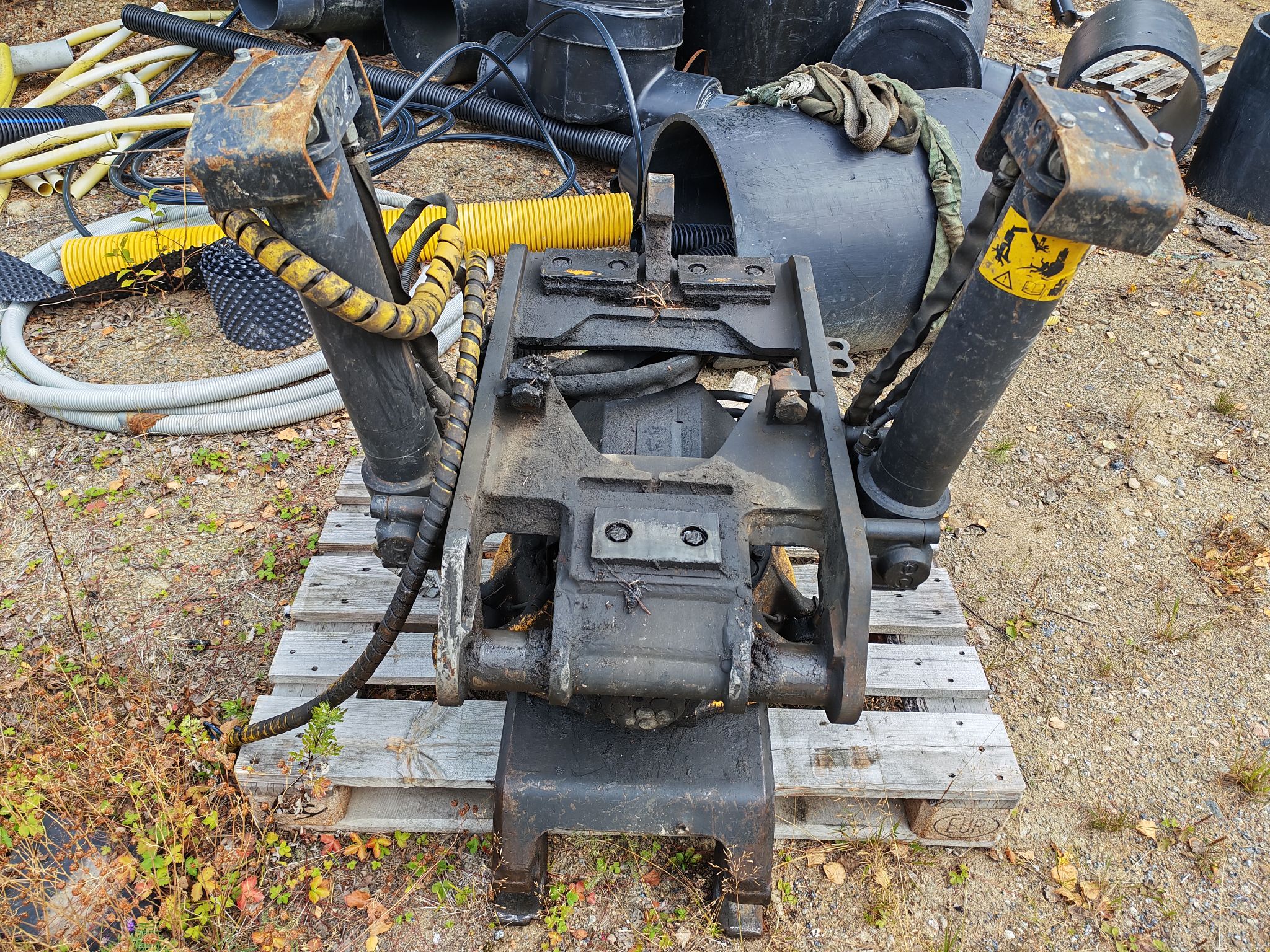 Image 3/6