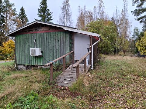 Image 2/25