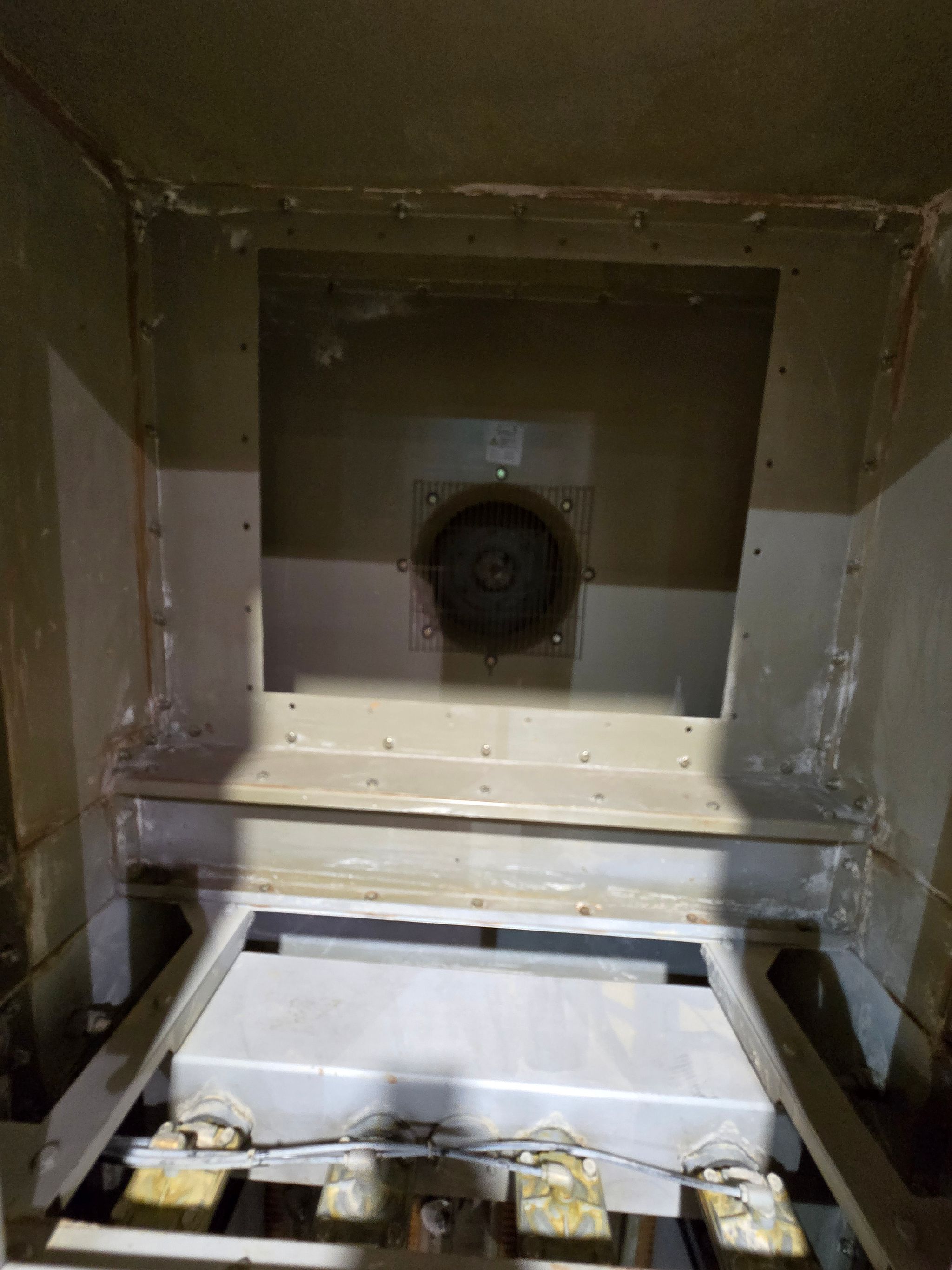 Image 4/5