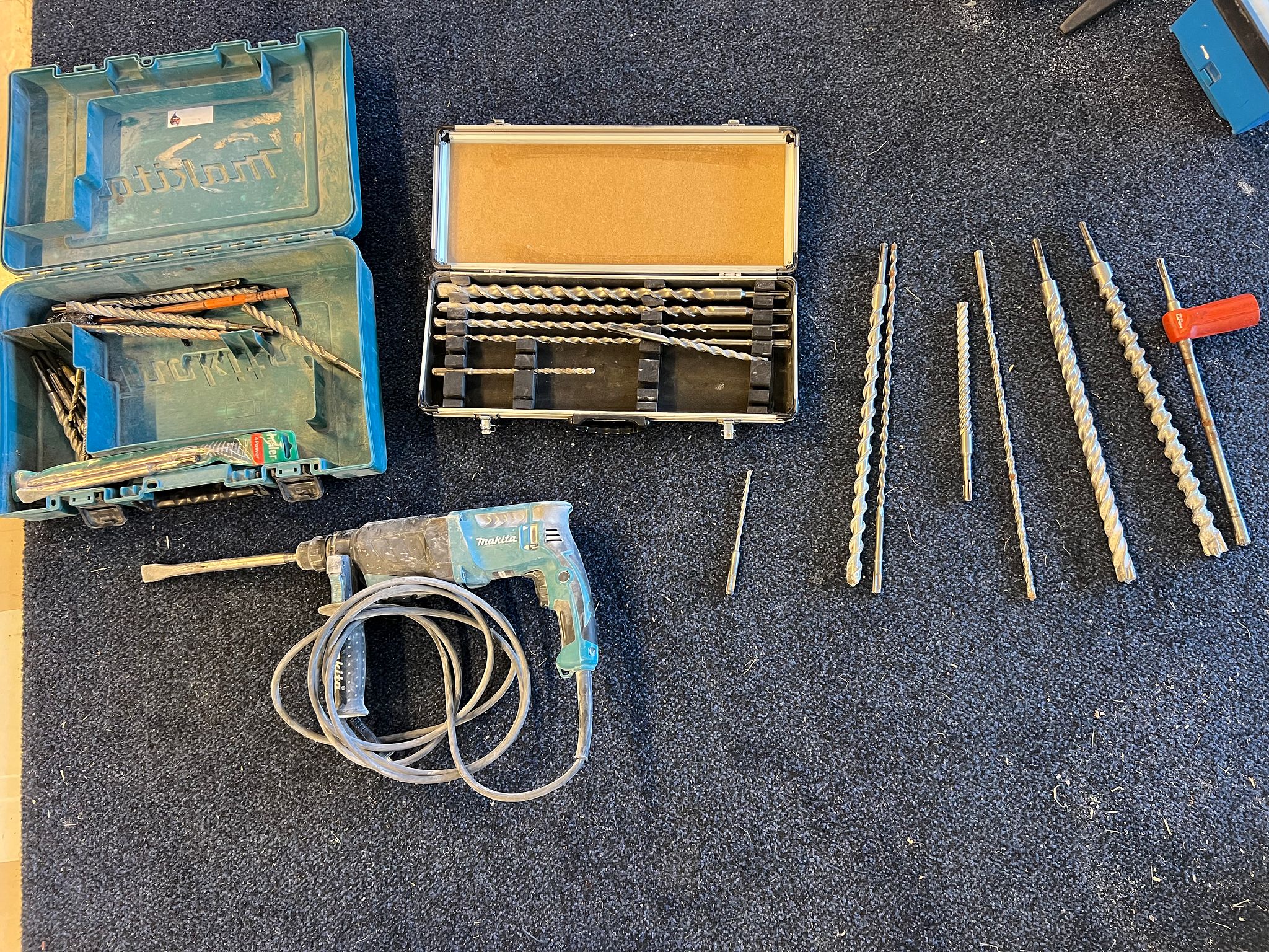 Image 1/10