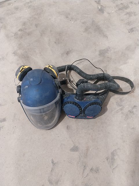 Image 1/3