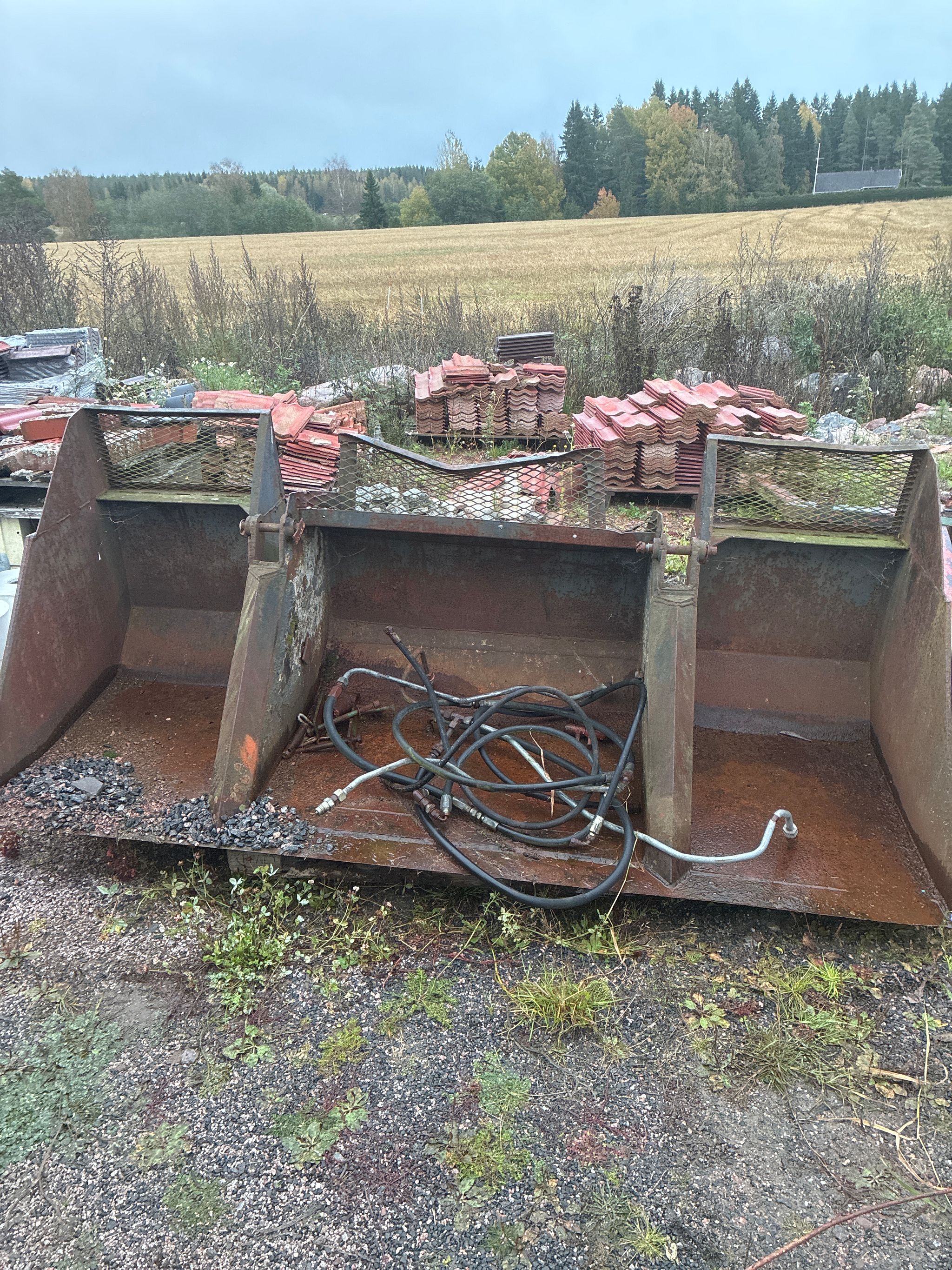 Image 2/8