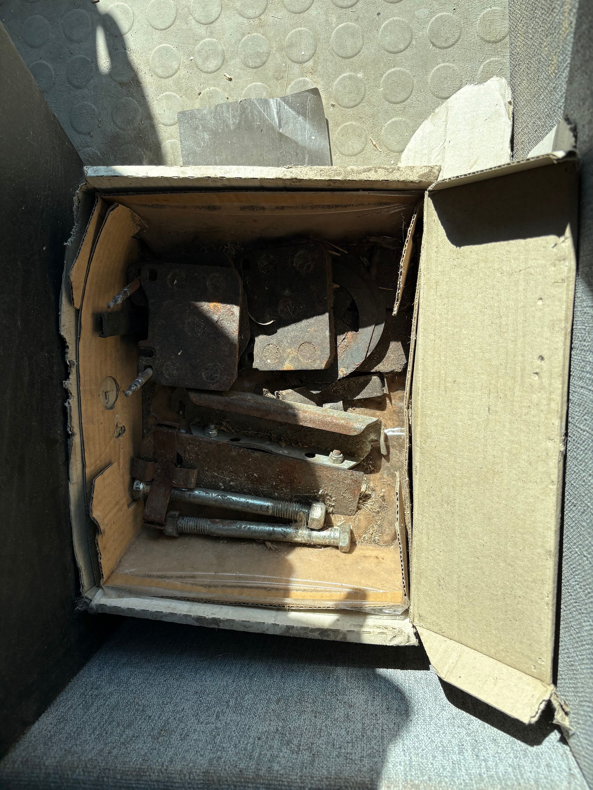 Image 32/80