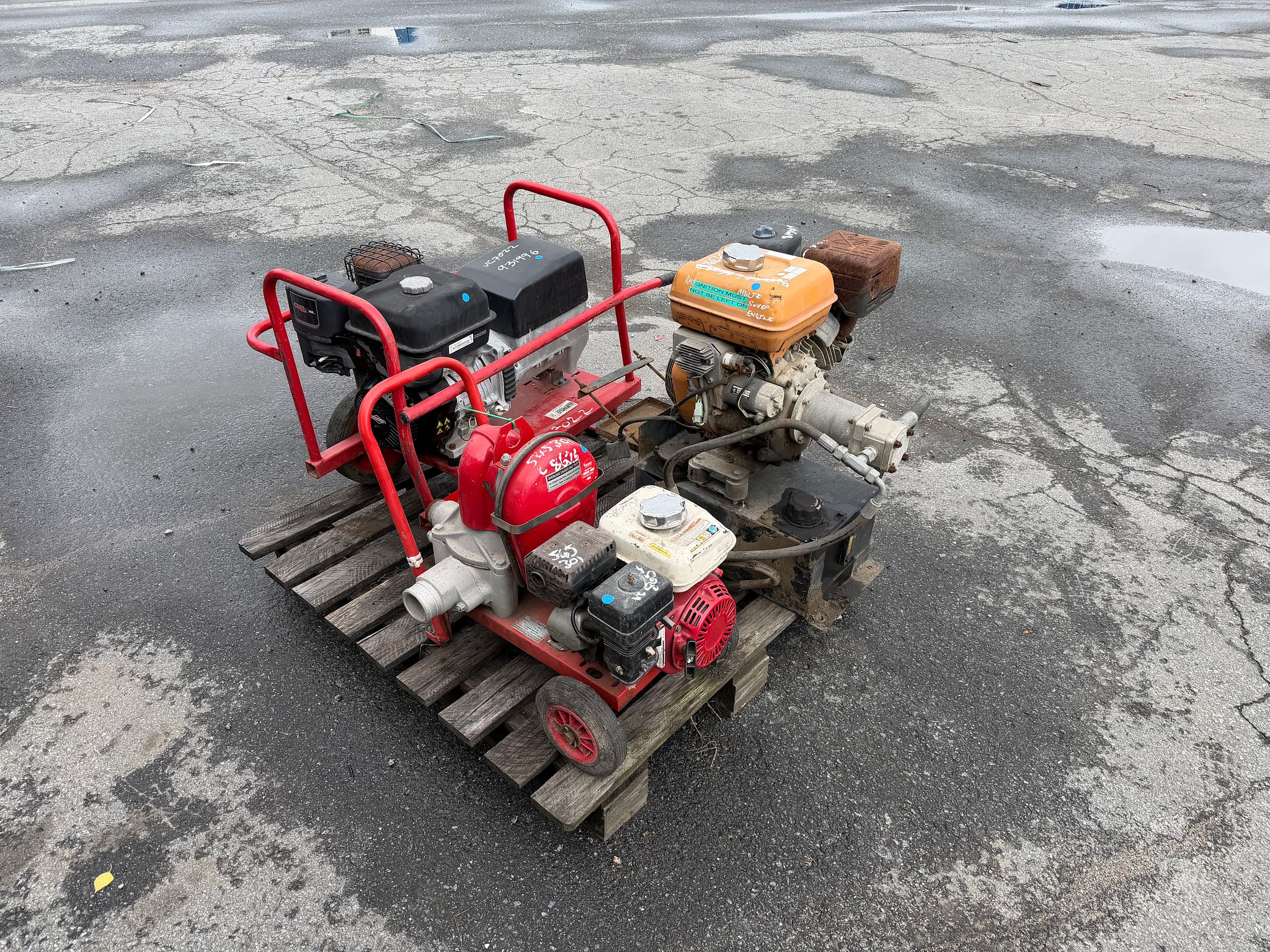 Image 1/8