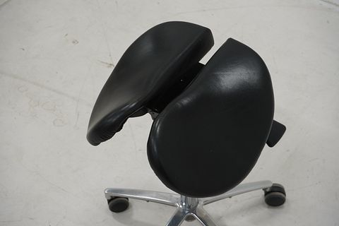 Image 5/7