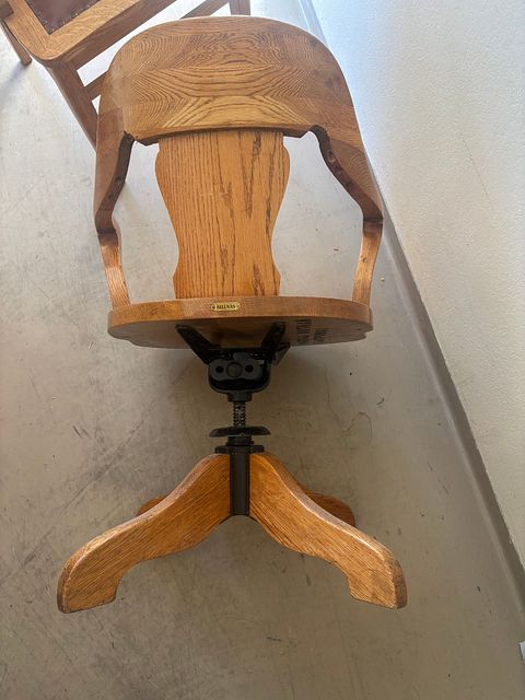Image 6/8
