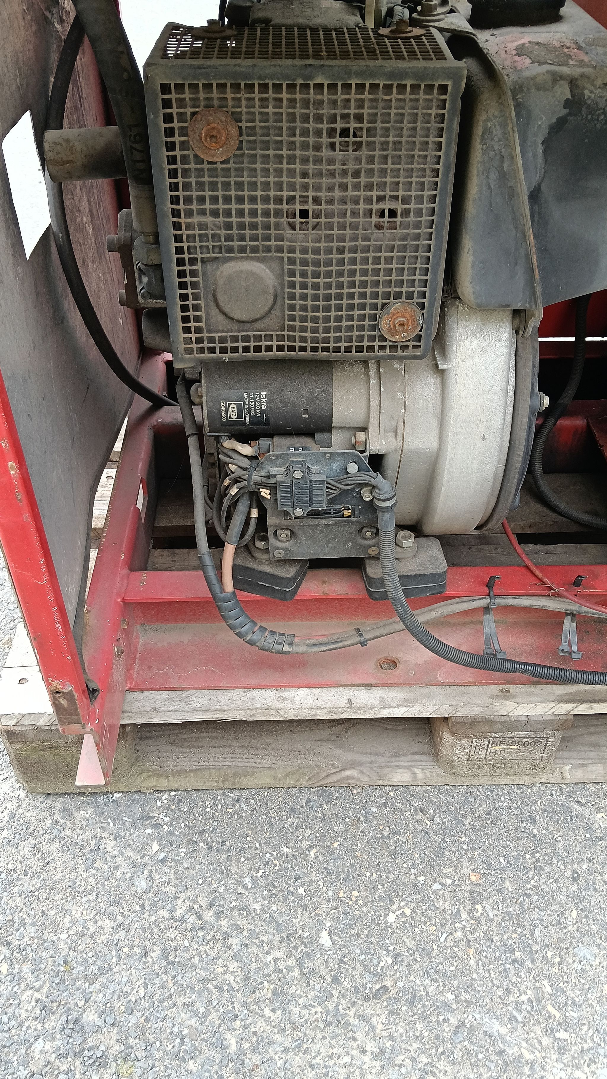 Image 8/8