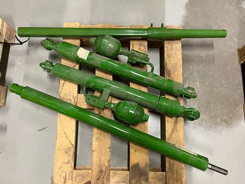 Image 1/3