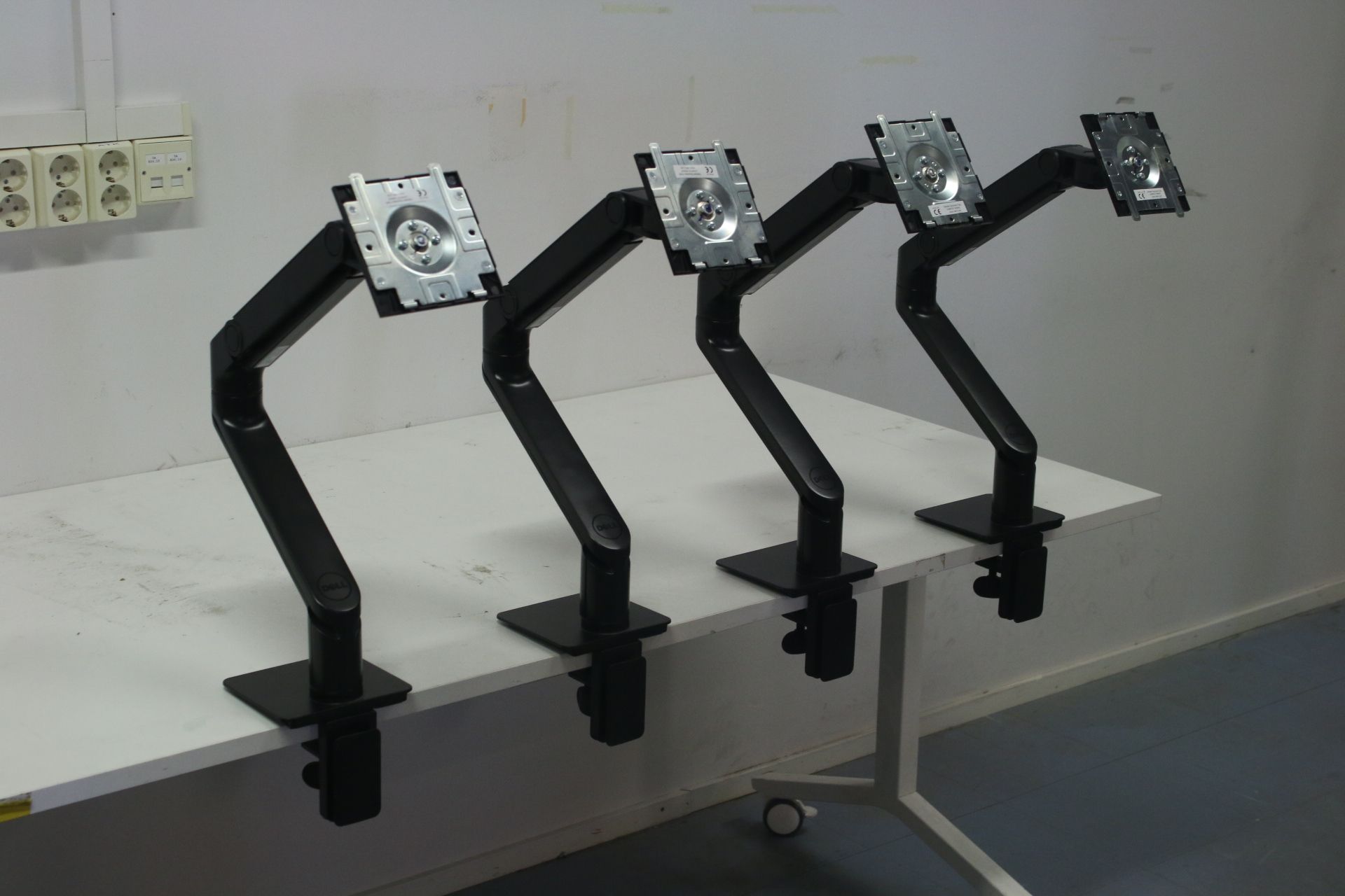 Image 1/9