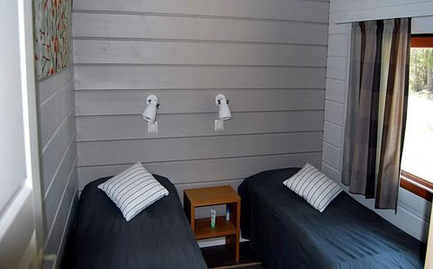 Image 2/6
