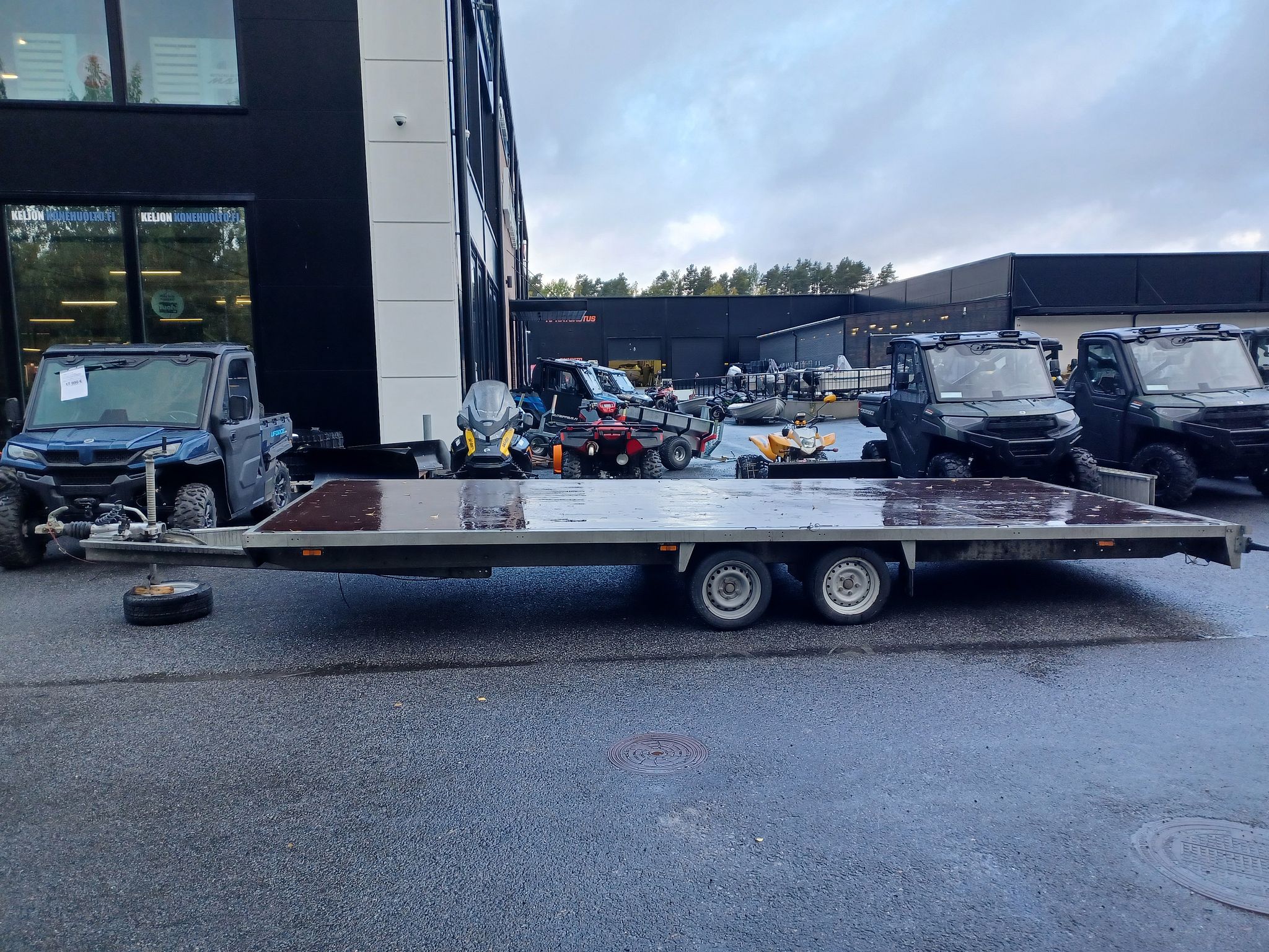Image 3/13