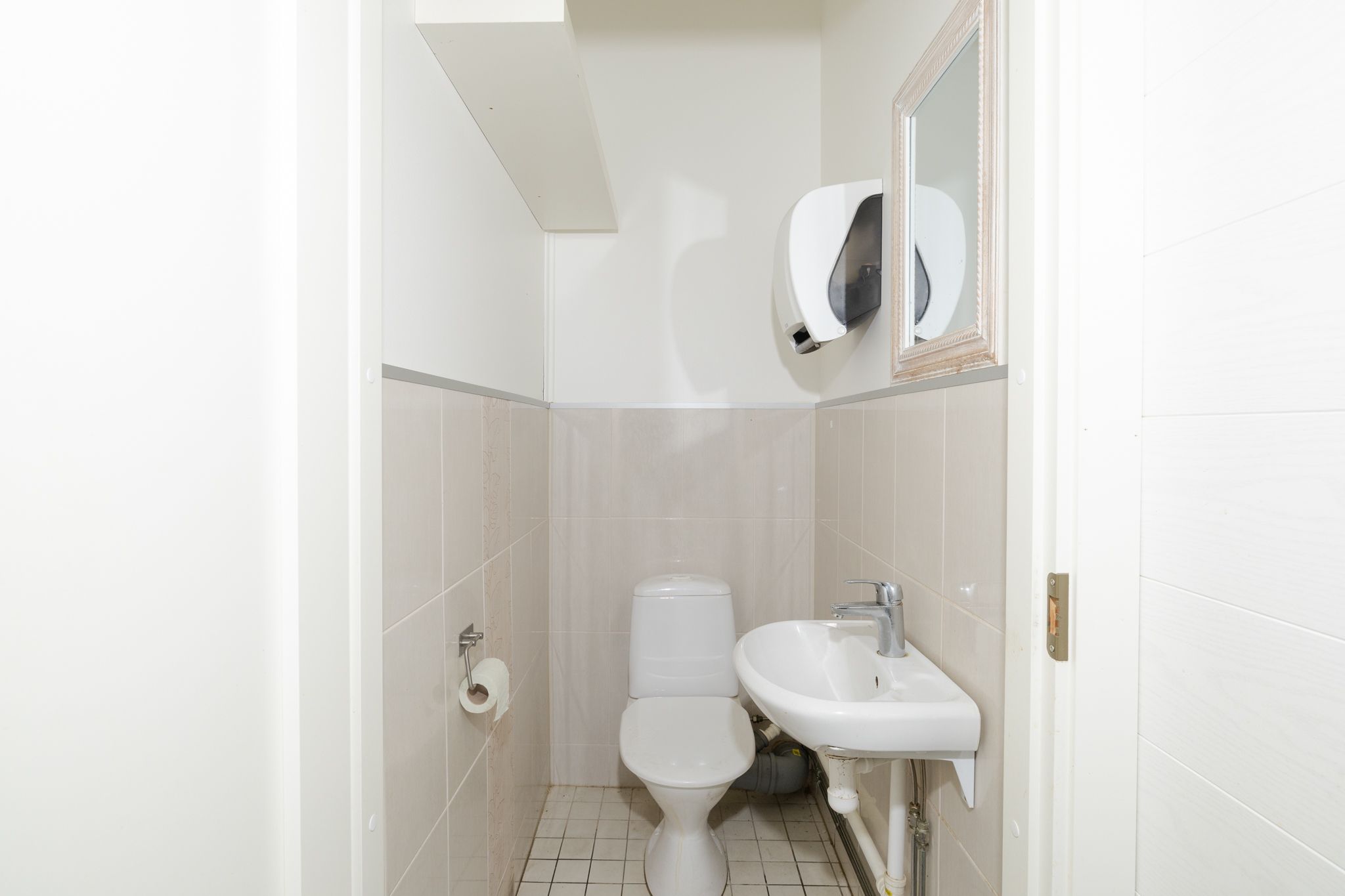 Image 10/13