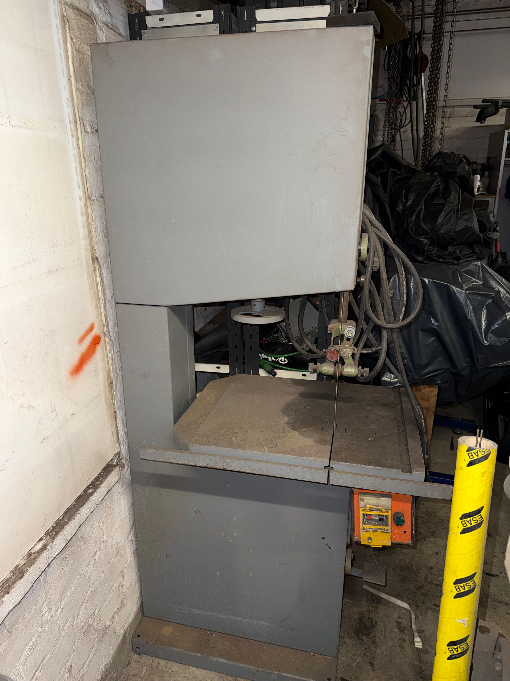 Image 1/4
