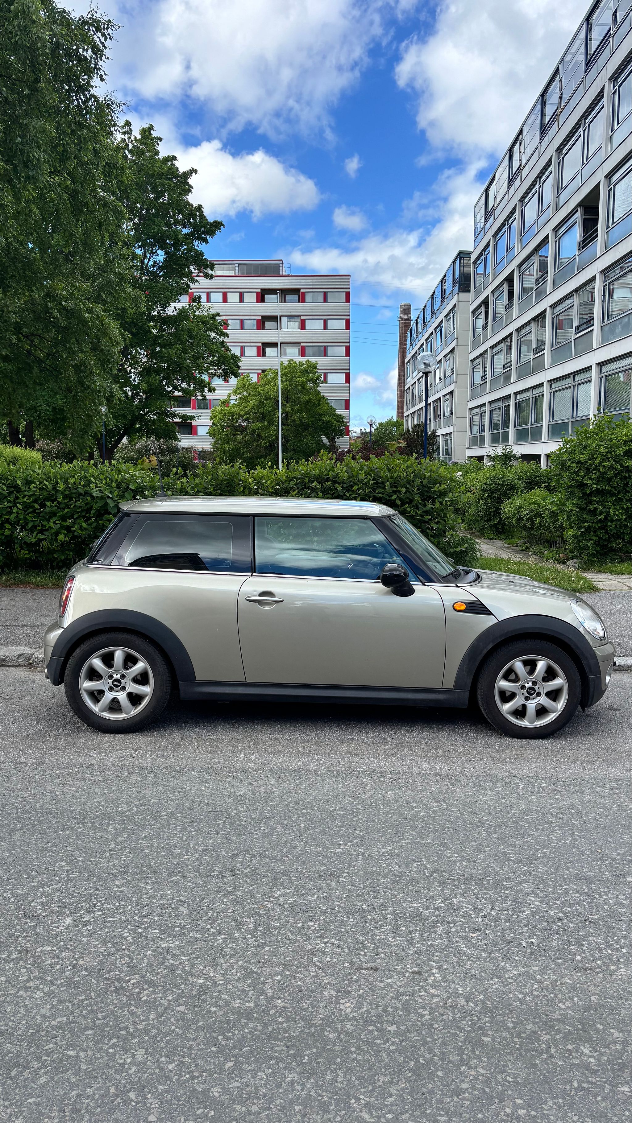 Image 7/19
