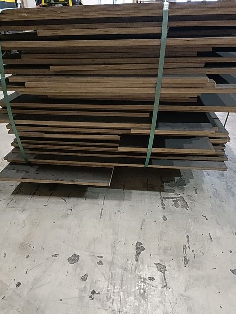Image 1/3