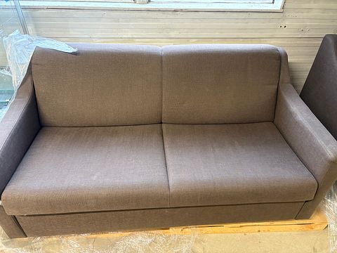 Image 2/8