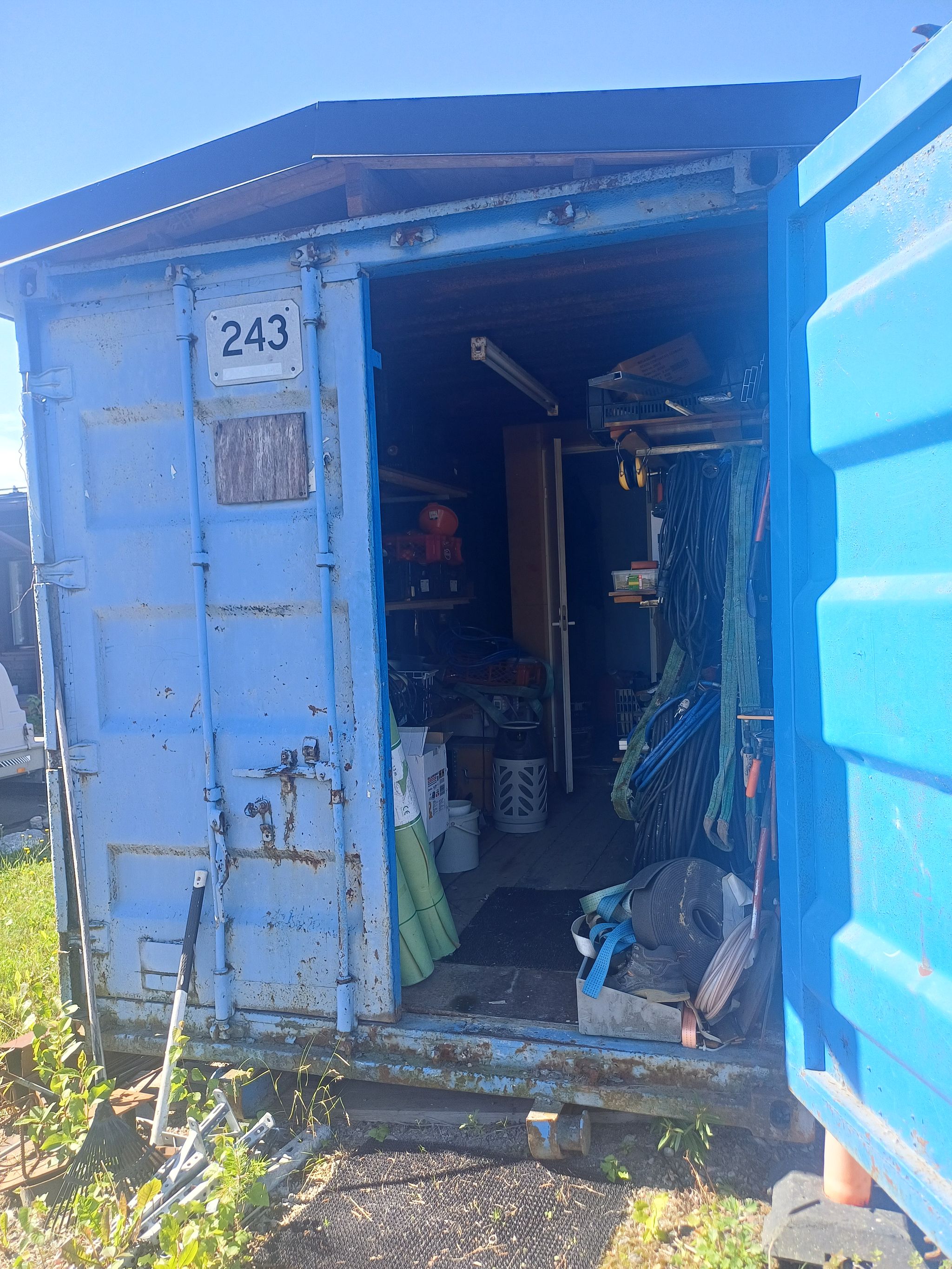 Image 4/15