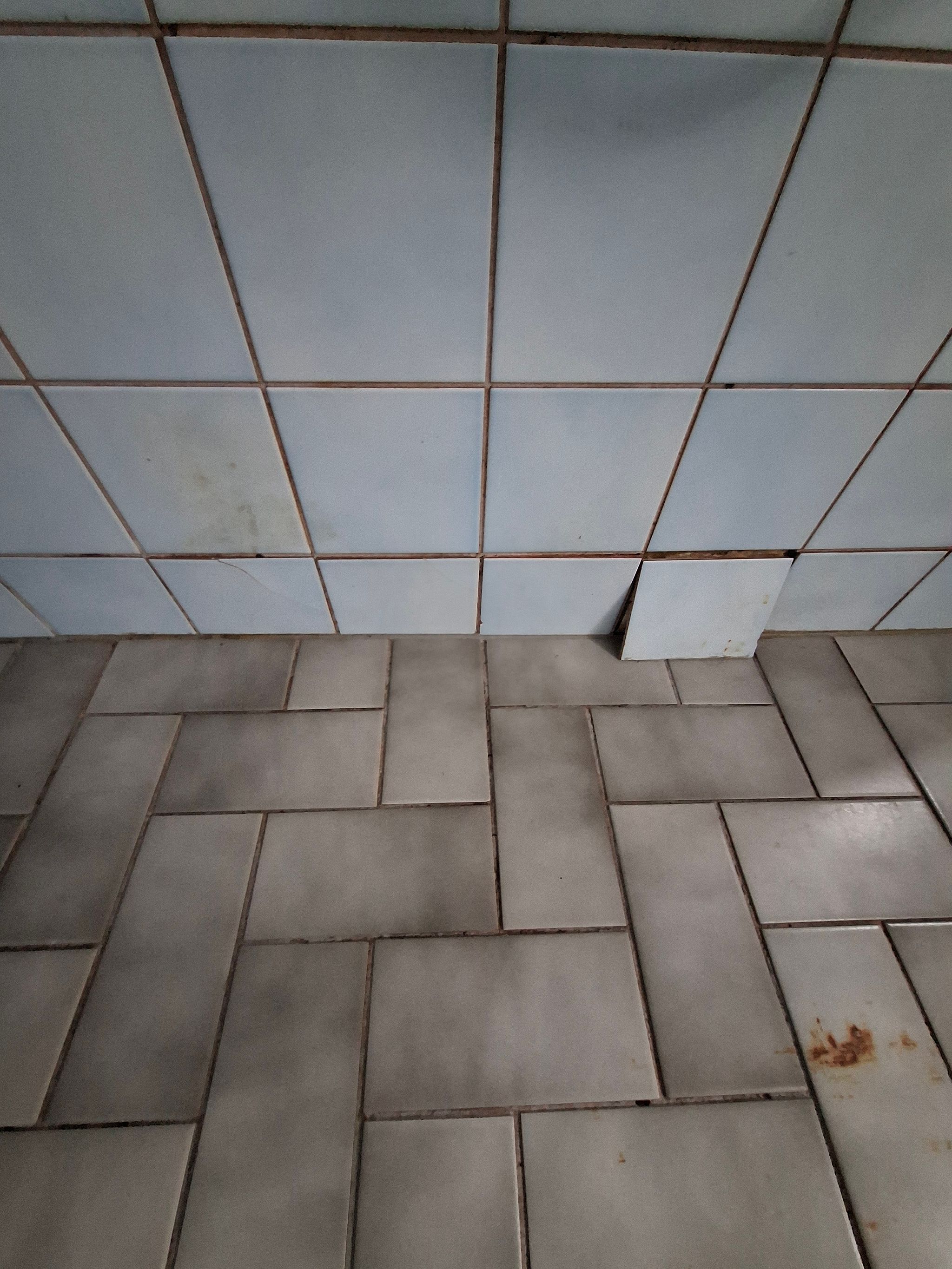 Image 28/46