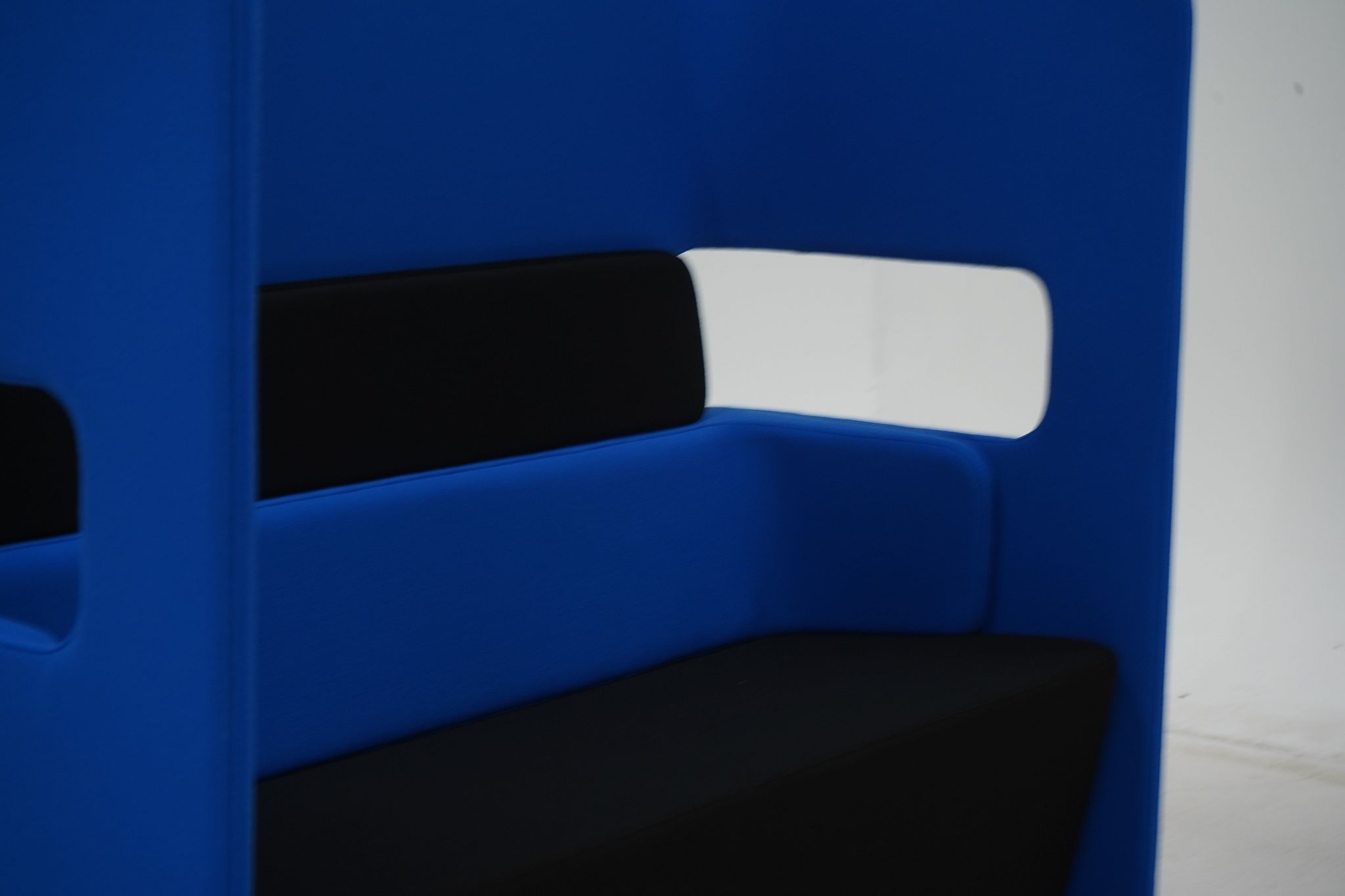 Image 6/9