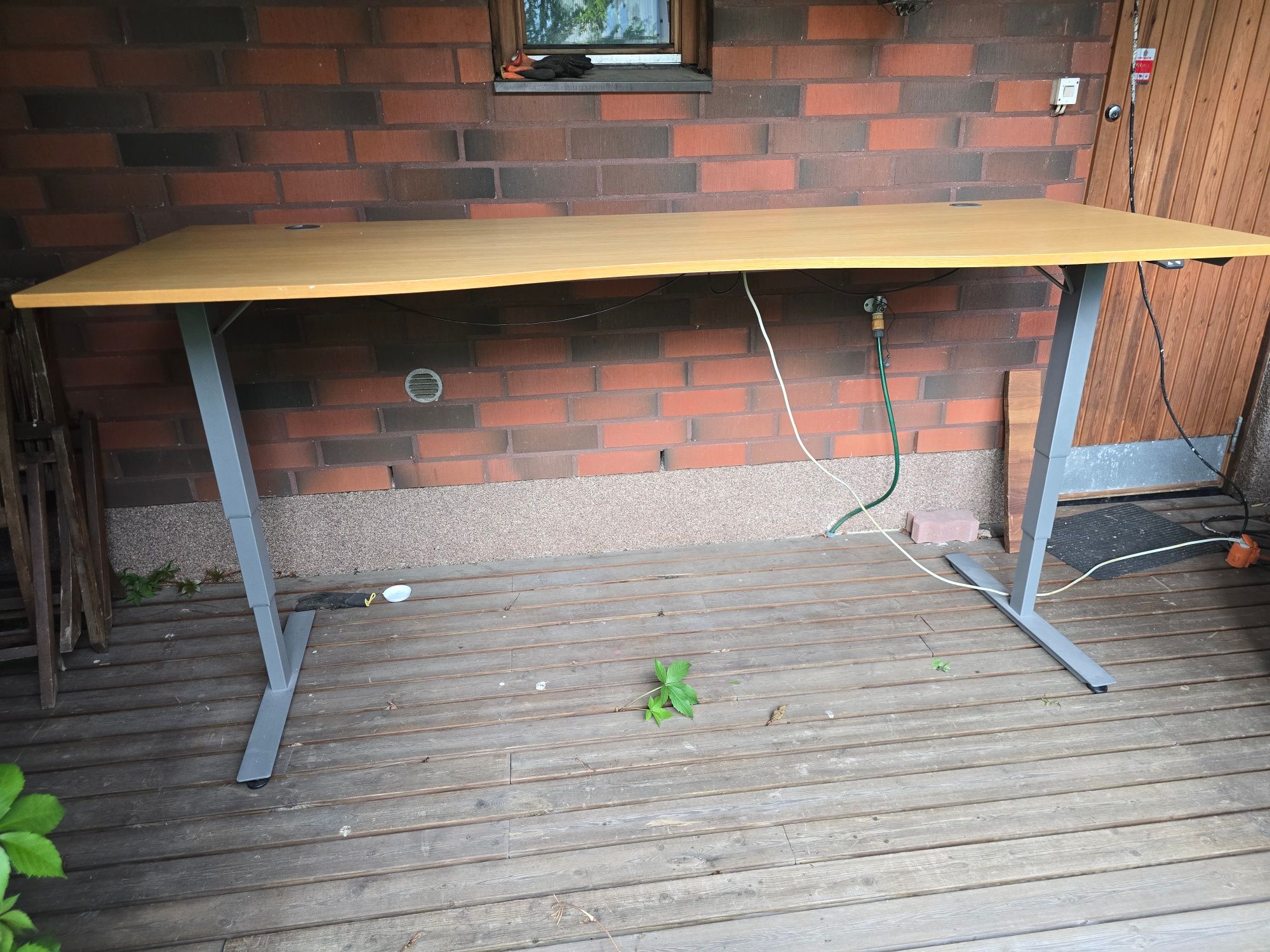 Image 6/10